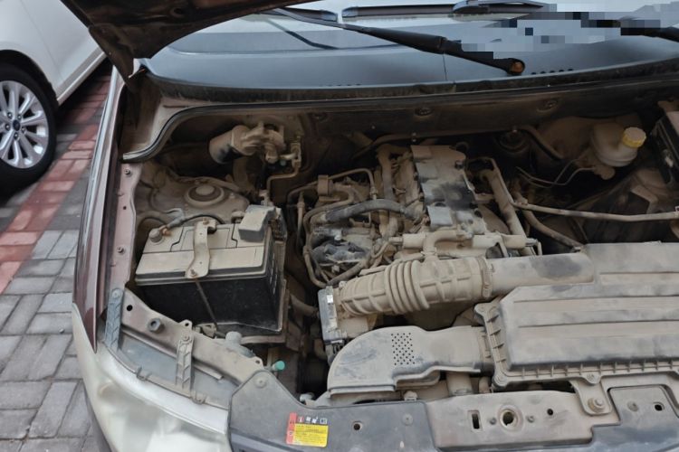 Used Wuling Hongguang 2015 1.5L S Base Model China IV Engine Bay Right