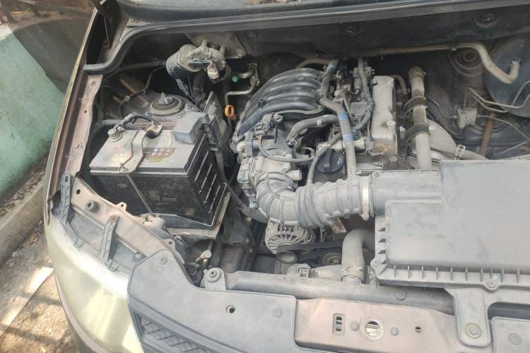 Used Wuling Hongguang 2015 1.2L S Base Model China V Standard Engine Bay Right