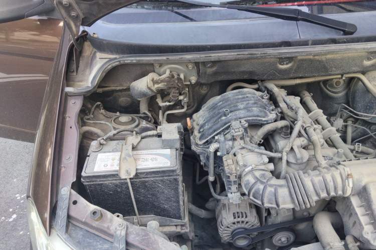 Used Wuling Hongguang 2015 1.2L S Base Model China V Standard Engine Bay Right