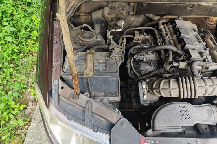 Used Wuling Hongguang 2015 1.5L S Base Model China IV Engine Bay Right