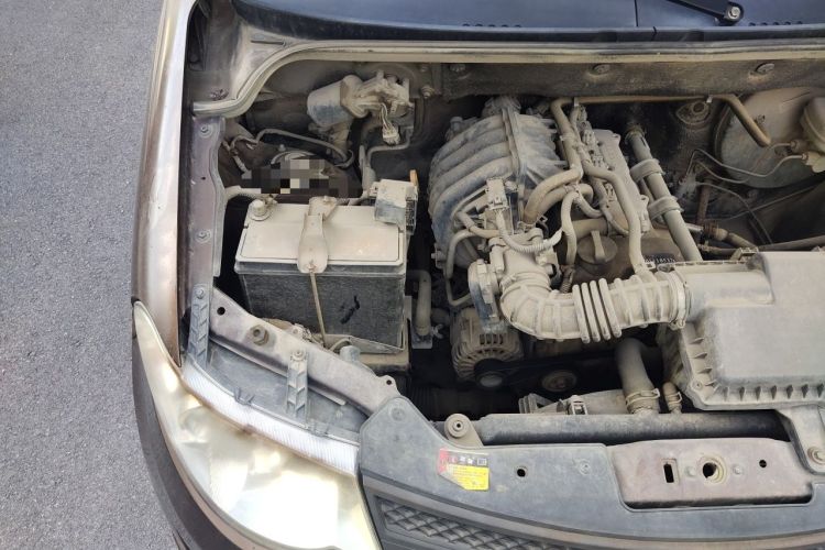 Used Wuling Hongguang 2015 1.2L S Base Model China IV Engine Bay Right