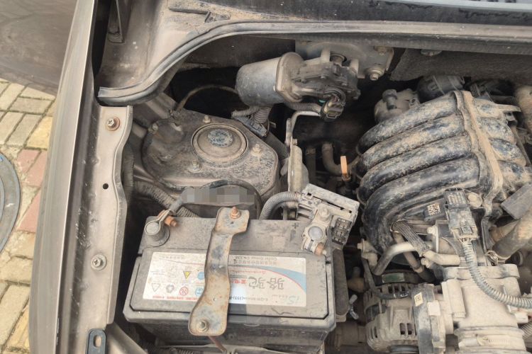 Used Wuling Hongguang 2015 1.2L S Base Model China IV Engine Bay Right