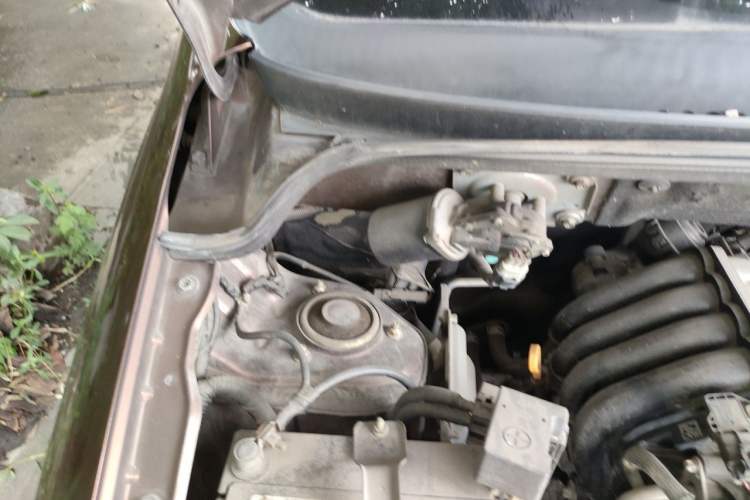 Used Wuling Hongguang 2015 1.2L S Base Model China IV Engine Bay Right
