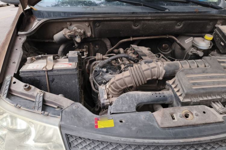 Used Wuling Hongguang 2015 1.5L S Basic Version China V Standard Engine Bay Right