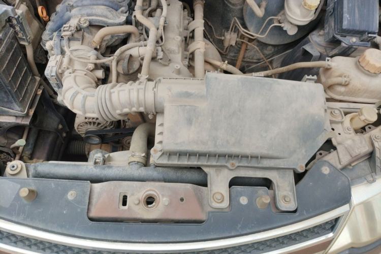 Used Wuling Hongguang 2015 1.2L S Base Model China V Standard Engine Bay