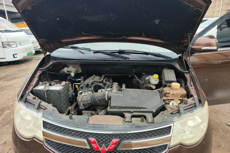 Used Wuling Hongguang 2015 1.2L S Base Model China V Standard Engine Bay