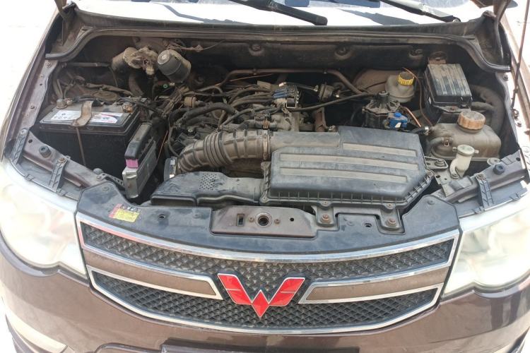 Used Wuling Hongguang 2015 1.5L S Base Model China IV Engine Bay