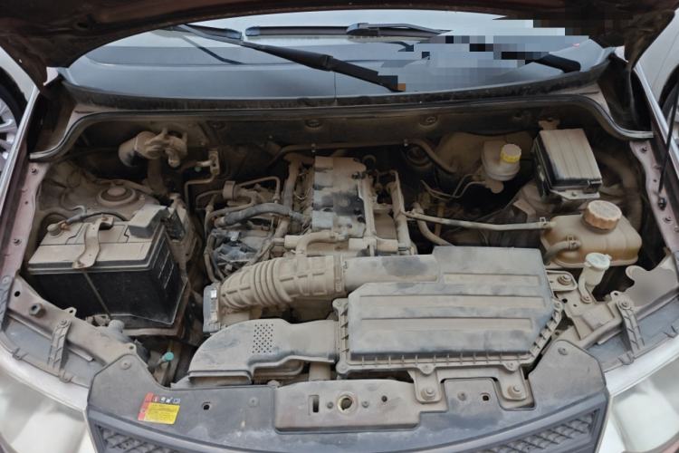 Used Wuling Hongguang 2015 1.5L S Base Model China IV Engine Bay