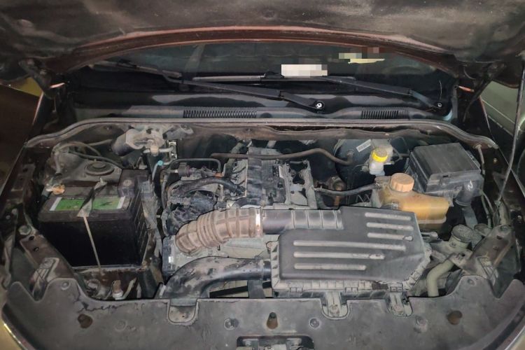 Used Wuling Hongguang 2015 1.5L S1 Comfort China V Standard Engine Bay