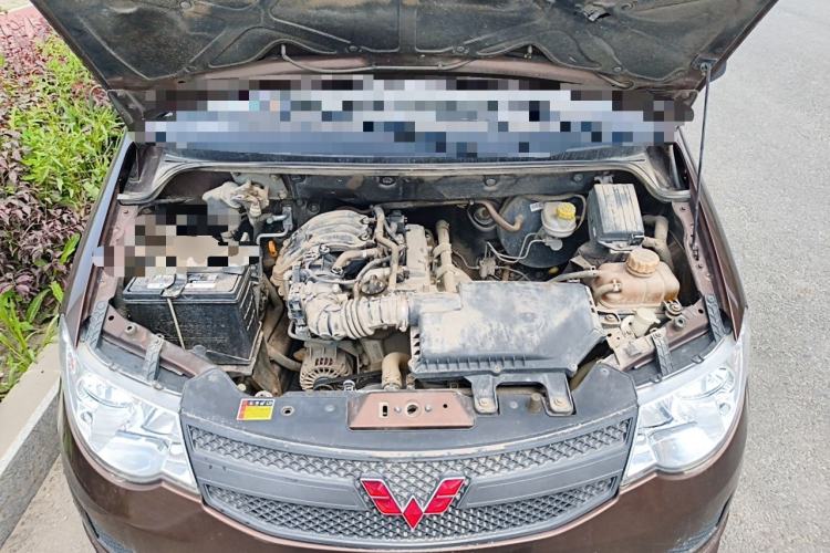 Used Wuling Hongguang 2015 1.2L S Base Model China V Standard Engine Bay