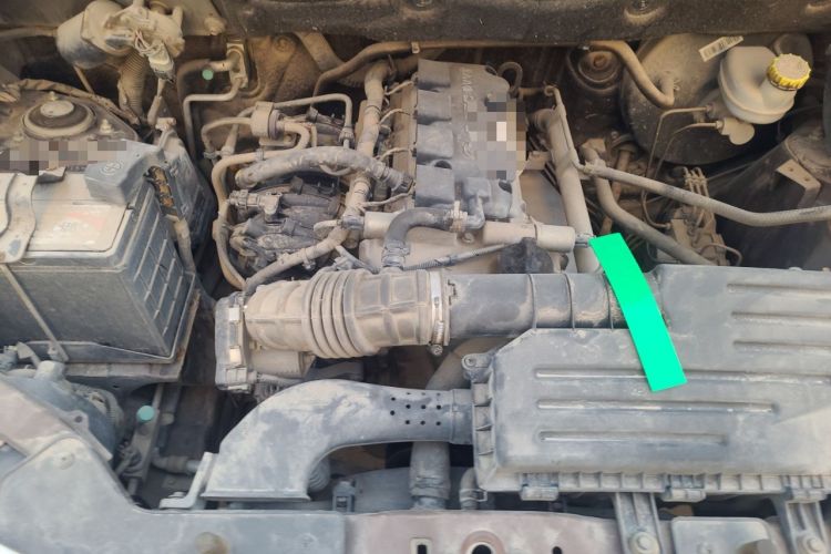 Used Wuling Hongguang 2015 1.5L S Basic Version China V Standard Engine Bay