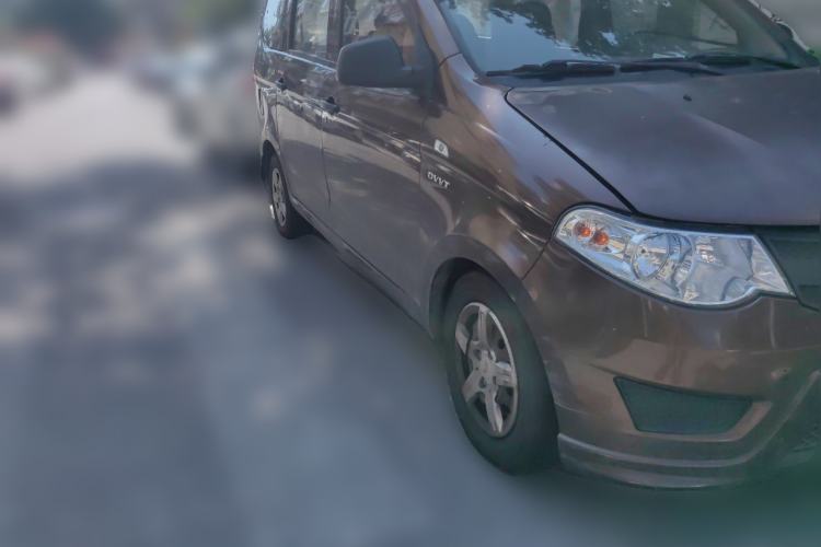 Used Wuling Hongguang 2015 1.5L S Base Model China IV Front Right 45 Deg