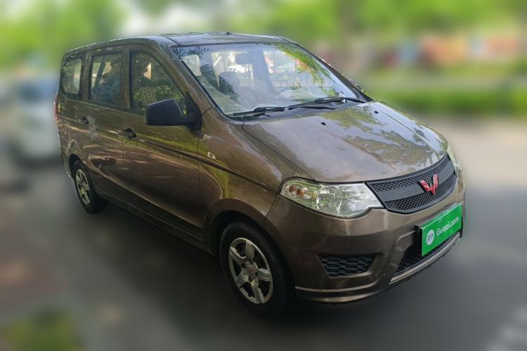 Used Wuling Hongguang 2015 1.5L S Basic Version China V Standard Front Right 45 Deg