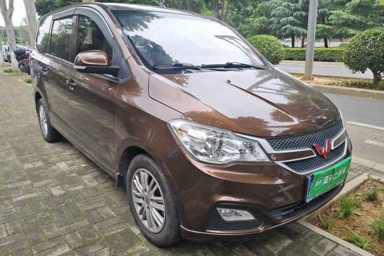 Used Wuling Hongguang 2015 1.5L S1 Standard China V-Emission Standards Front Right 45 Deg