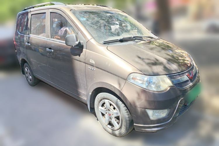 Used Wuling Hongguang 2015 1.5L S Basic Version China V Standard Front Right 45 Deg