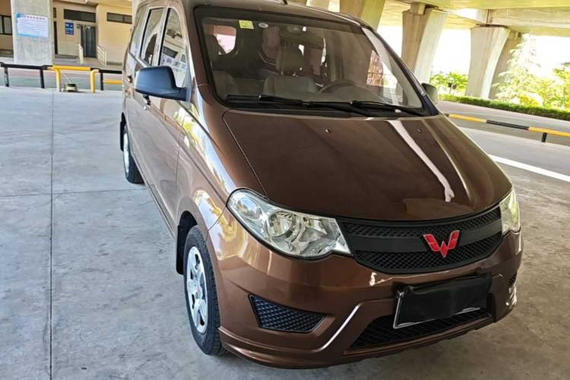 Used Wuling Hongguang 2015 1.5L S Basic Version China V Standard Front Right 45 Deg