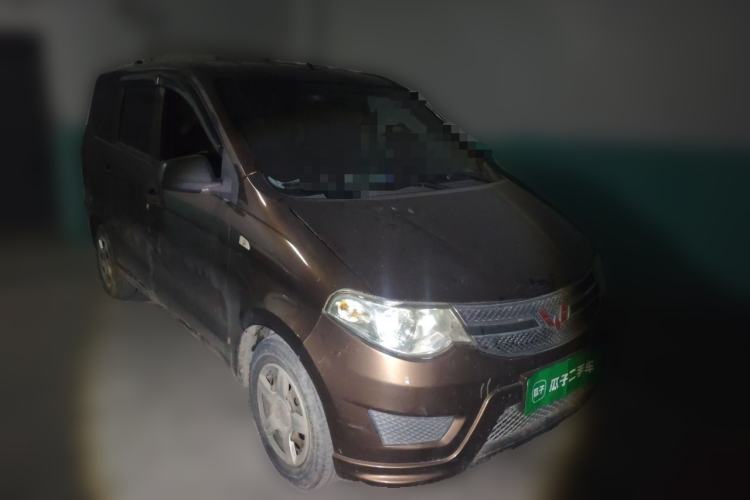 Used Wuling Hongguang 2015 1.5L S Basic Version China V Standard Front Right 45 Deg