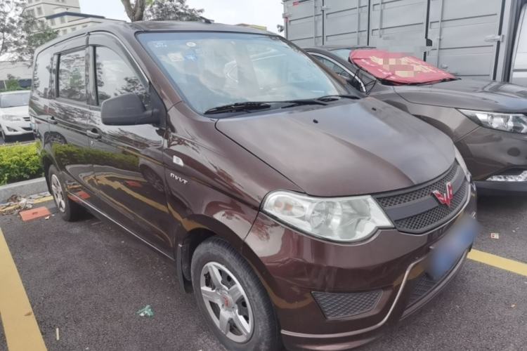 Used Wuling Hongguang 2015 1.5L S Basic Version China V Standard Front Right 45 Deg