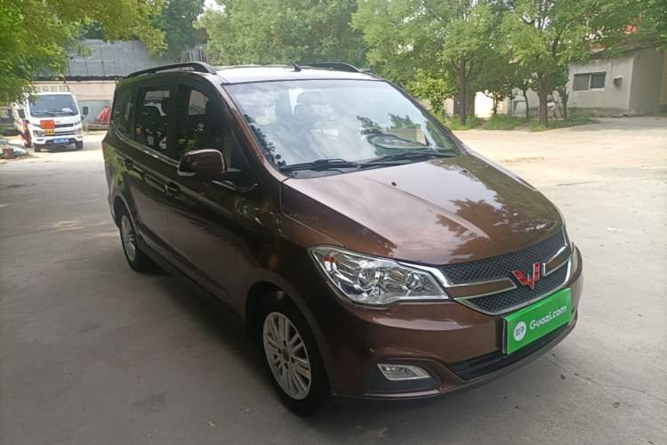 Used Wuling Hongguang 2015 1.5L S1 Comfort China V Standard Front Right 45 Deg