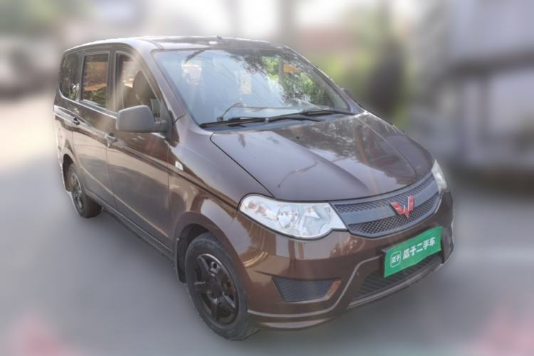Used Wuling Hongguang 2015 1.5L S Basic Version China V Standard Front Right 45 Deg