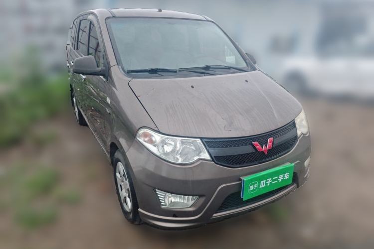 Used Wuling Hongguang 2015 1.5L S Basic Version China V Standard Front Right 45 Deg