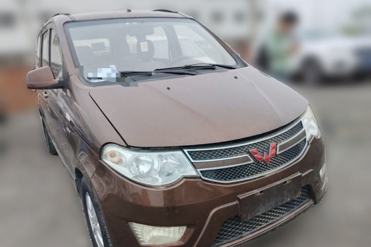 Used Wuling Hongguang 2015 1.5L S1 Standard China V-Emission Standards Front Right 45 Deg