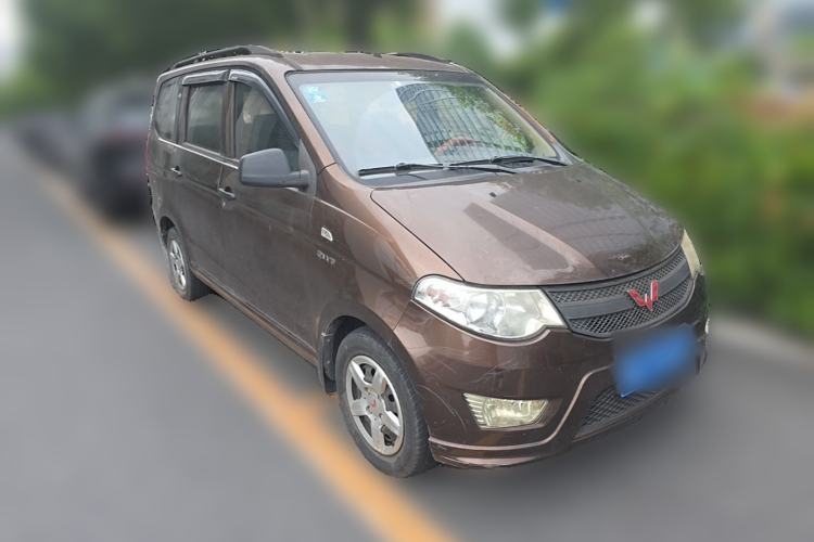 Used Wuling Hongguang 2015 1.5L S Basic Version China V Standard Front Right 45 Deg