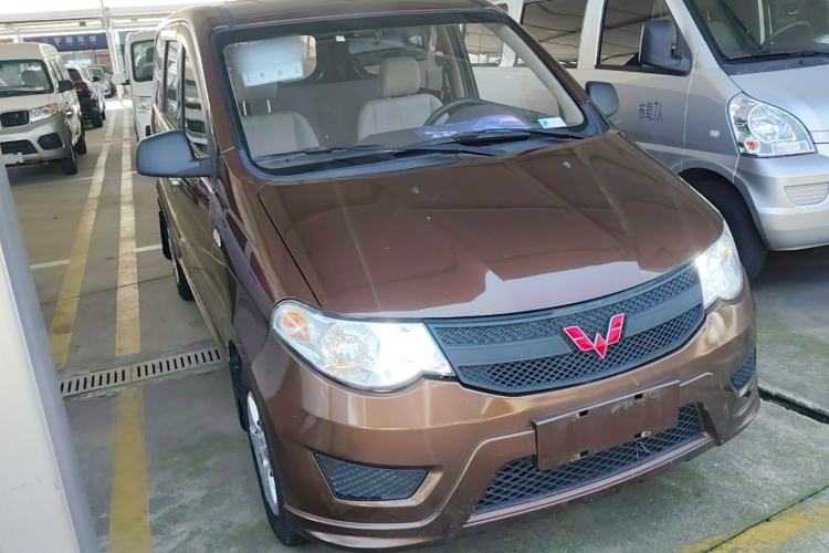 Used Wuling Hongguang 2015 1.5L S Basic Version China V Standard Front Right 45 Deg