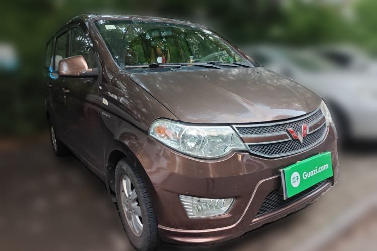 Used Wuling Hongguang 2015 1.5L S Basic Version China V Standard Front Right 45 Deg