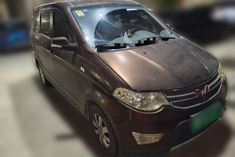 Used Wuling Hongguang 2015 1.5L S Basic Version China V Standard Front Right 45 Deg