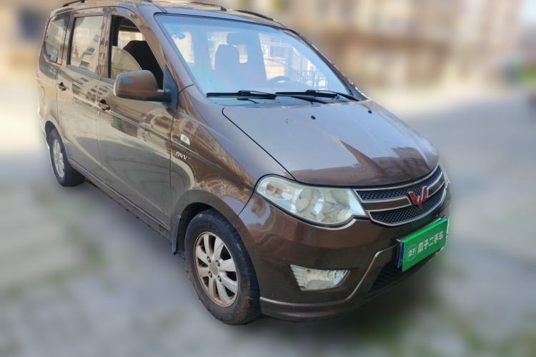 Used Wuling Hongguang 2015 1.5L S Basic Version China V Standard Front Right 45 Deg