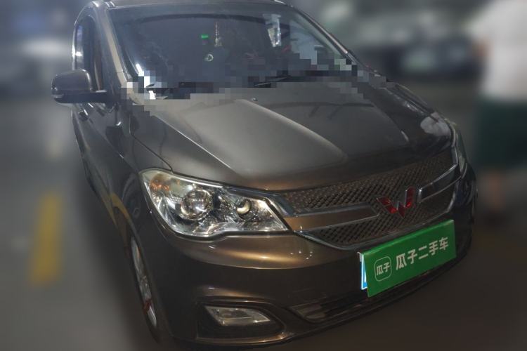 Used Wuling Hongguang 2015 1.5L S1 Standard China V-Emission Standards Front Right 45 Deg