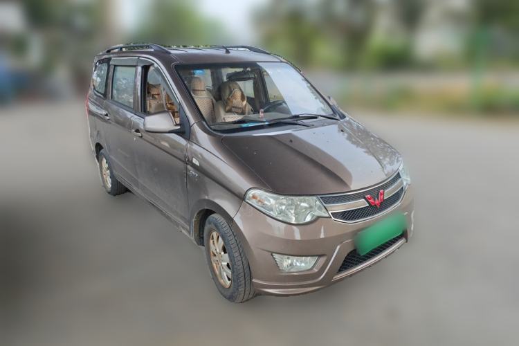Used Wuling Hongguang 2015 1.5L S Basic Version China V Standard Front Right 45 Deg