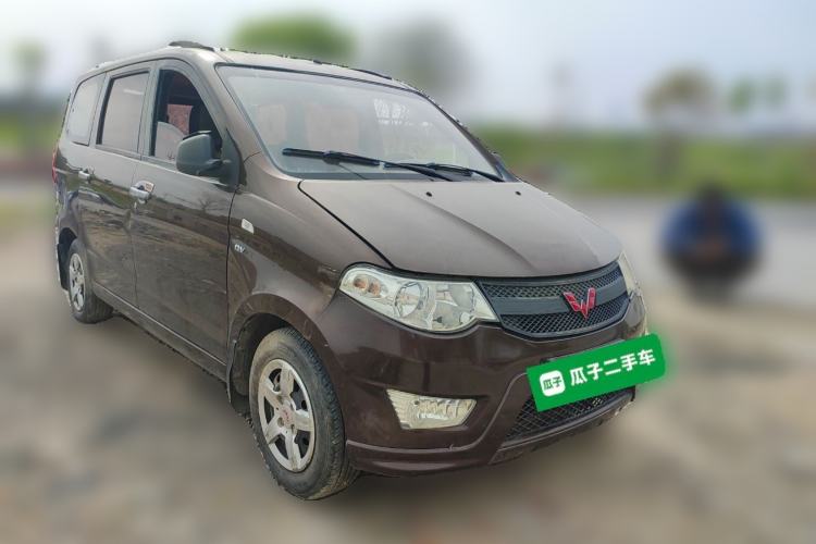 Used Wuling Hongguang 2015 1.5L S Basic Version China V Standard Front Right 45 Deg