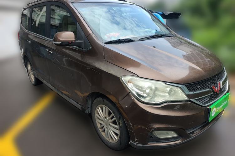 Used Wuling Hongguang 2015 1.5L S1 Luxury National Emission Standard V Front Right 45 Deg