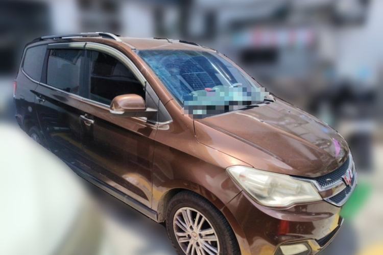 Used Wuling Hongguang 2015 1.5L S1 Luxury National Emission Standard V Front Right 45 Deg