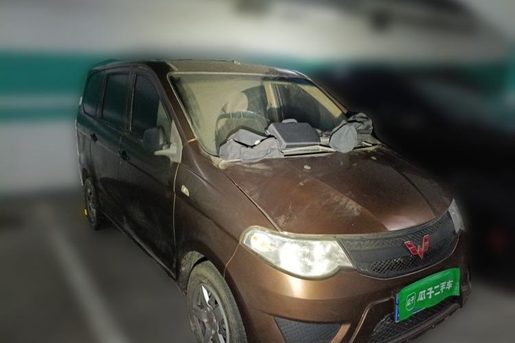 Used Wuling Hongguang 2015 1.2L S Base Model China V Standard Front Right 45 Deg