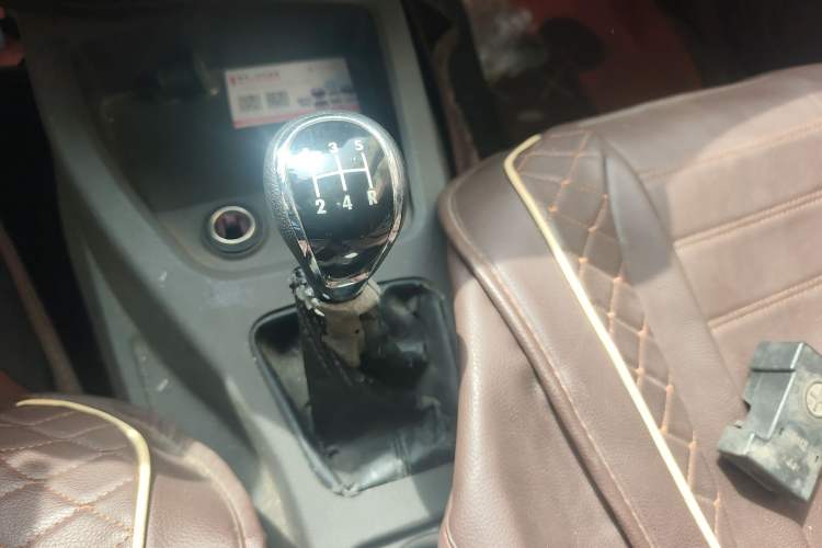 Used Wuling Hongguang 2015 1.5L S Basic Version China V Standard Gear Lever