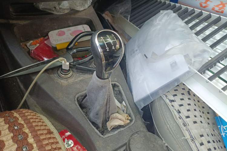 Used Wuling Hongguang 2015 1.5L S Basic Version China V Standard Gear Lever