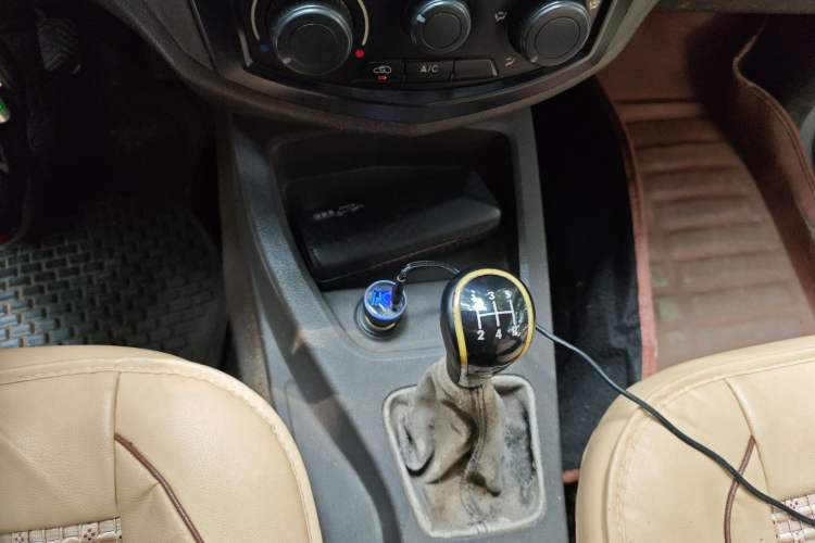 Used Wuling Hongguang 2015 1.5L S Basic Version China V Standard Gear Lever