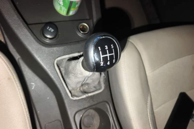 Used Wuling Hongguang 2015 1.5L S1 Standard China V-Emission Standards Gear Lever