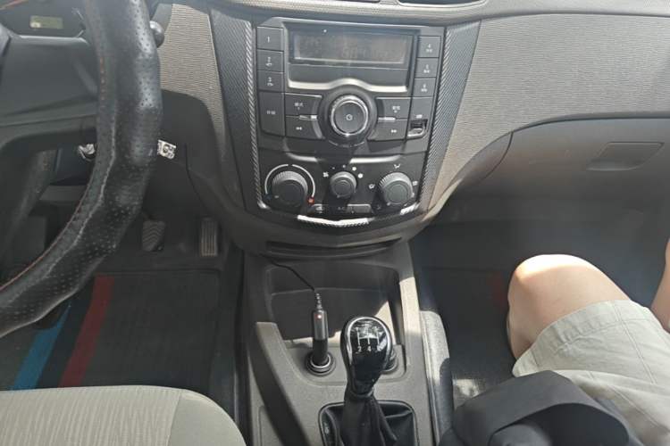 Used Wuling Hongguang 2015 1.2L S Base Model China V Standard Gear Lever