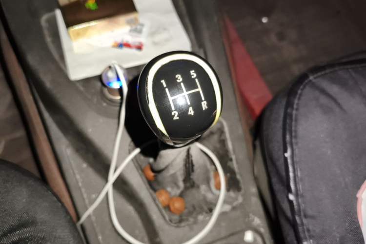 Used Wuling Hongguang 2015 1.5L S Basic Version China V Standard Gear Lever