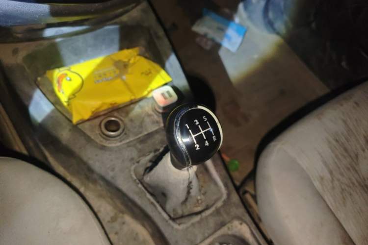 Used Wuling Hongguang 2015 1.5L S Basic Version China V Standard Gear Lever
