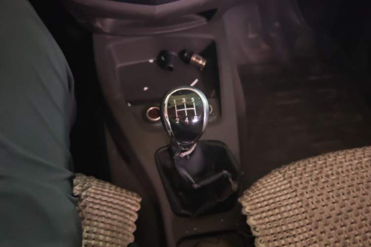 Used Wuling Hongguang 2015 1.2L S Base Model China V Standard Gear Lever