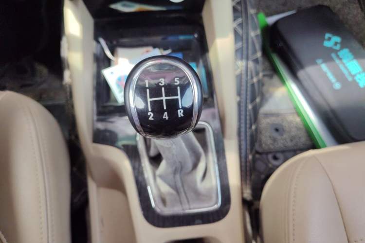 Used Wuling Hongguang 2015 1.5L S1 Comfort China V Standard Gear Lever