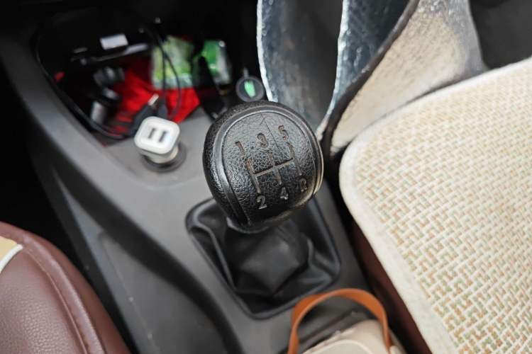 Used Wuling Hongguang 2015 1.2L S Base Model China V Standard Gear Lever