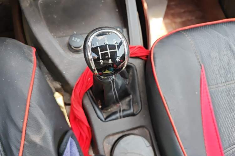 Used Wuling Hongguang 2015 1.2L S Base Model China IV Gear Lever