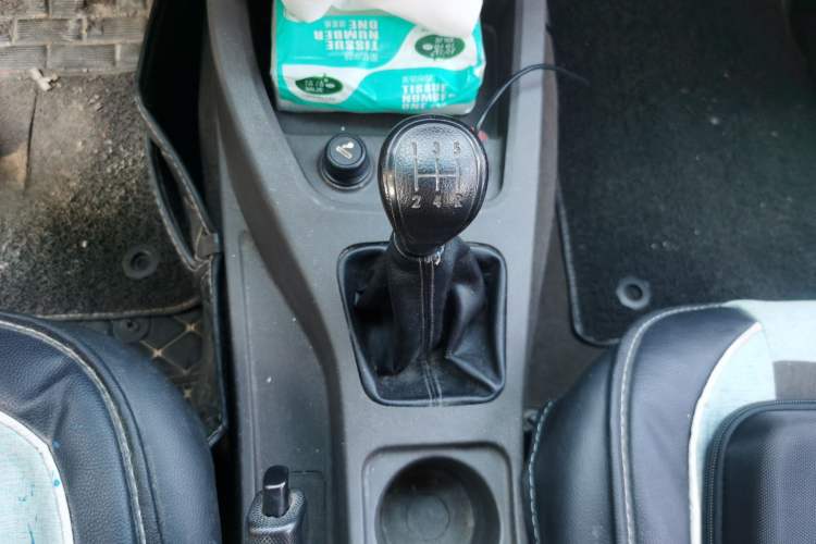 Used Wuling Hongguang 2015 1.5L S Basic Version China V Standard Gear Lever