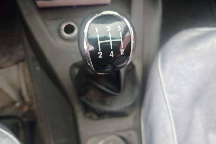 Used Wuling Hongguang 2015 1.5L S Basic Version China V Standard Gear Lever